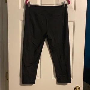 Victoria Secret Sport Black Capri Leggings